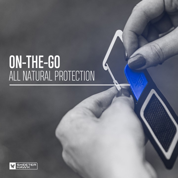 Skeeter Hawk Wearable Mosquito Carabiner & Replacement Repellent 2Pack